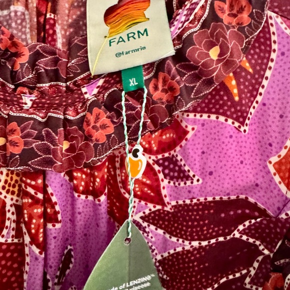 Farm Rio NWT's floral Women's Dress with belt and beading Perfect for spring! - Picture 3 of 11